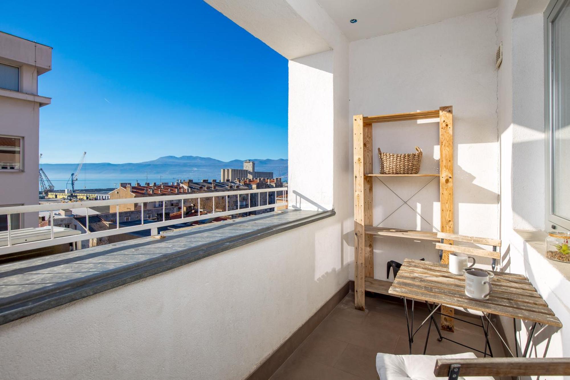 Molo Longo - Central Apartments & Rooms Rijeka Exteriör bild
